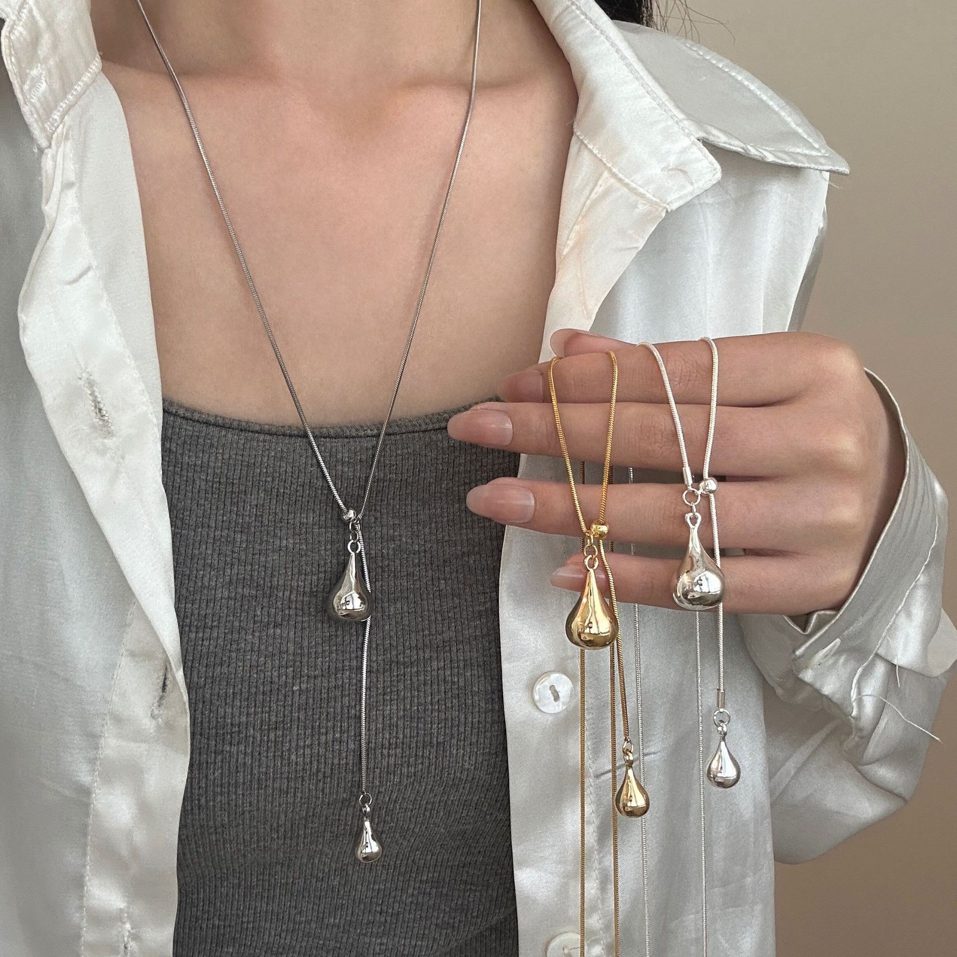 Luxury Minimalist Snake Bone Chain Teardrop Pendant Necklace