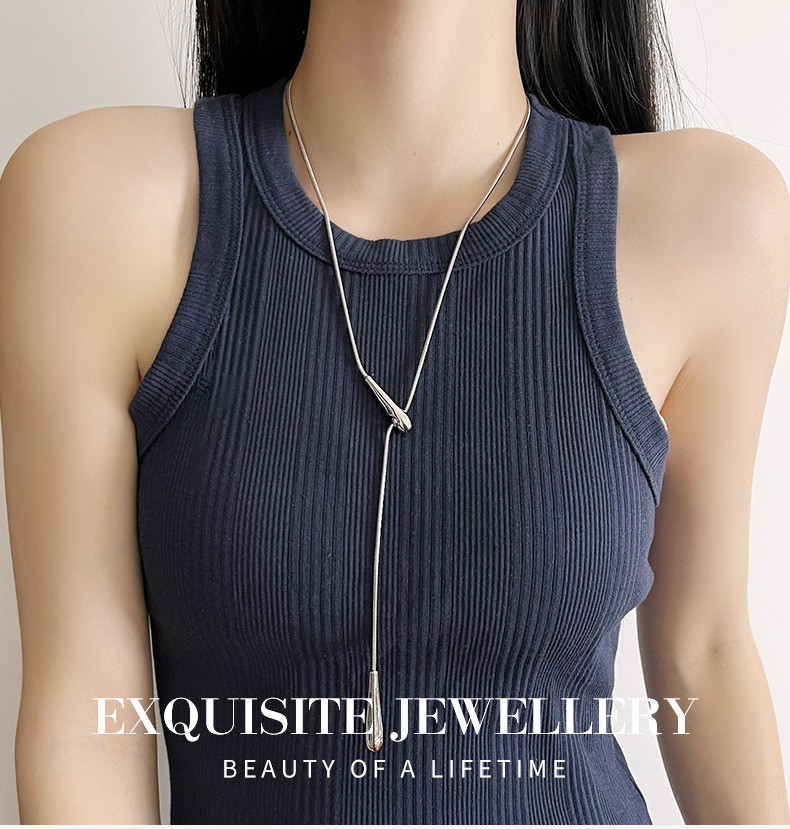 Luxury Minimalist Snake Bone Chain Teardrop Pendant Necklace