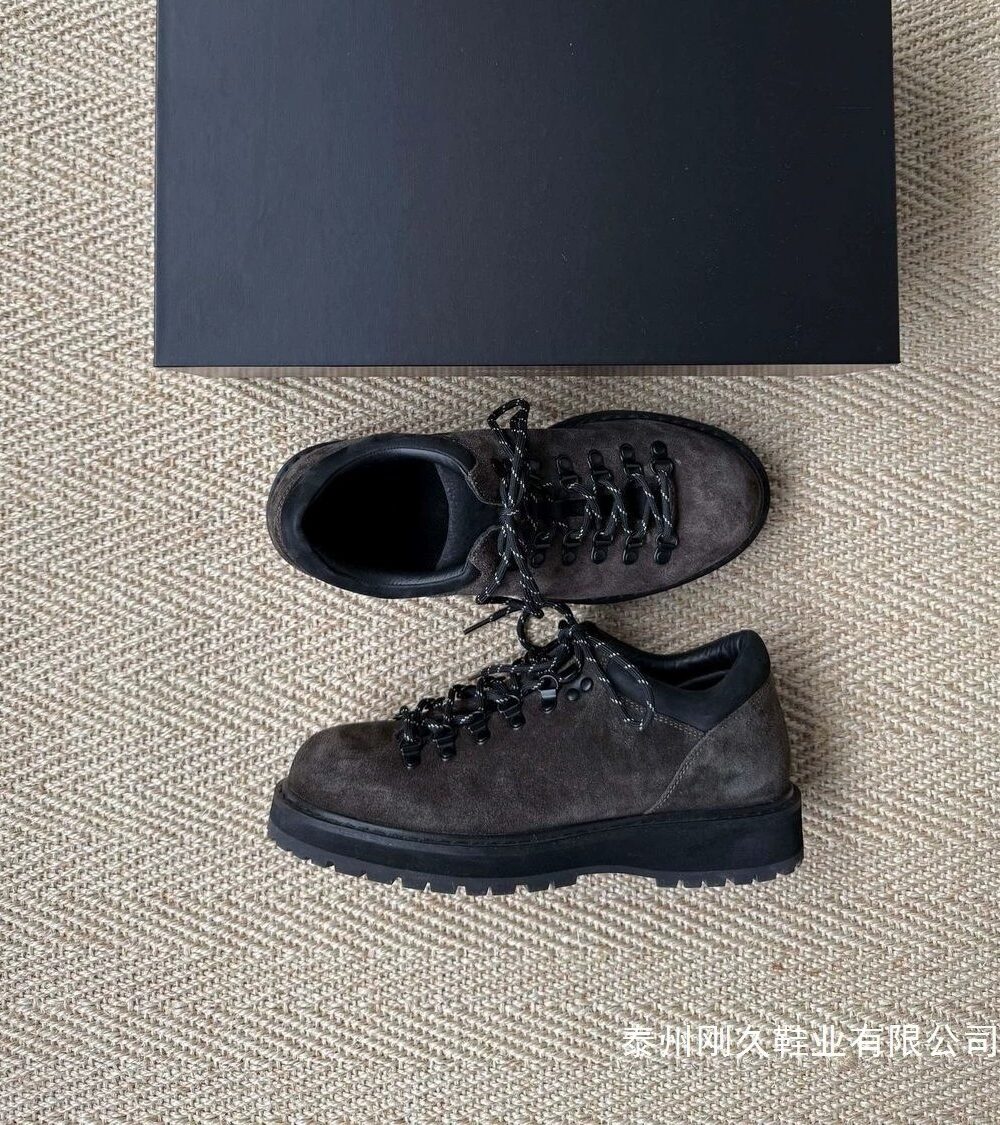 Men's Lace-Up Suede Hiking Derby Shoes with Thick Soles