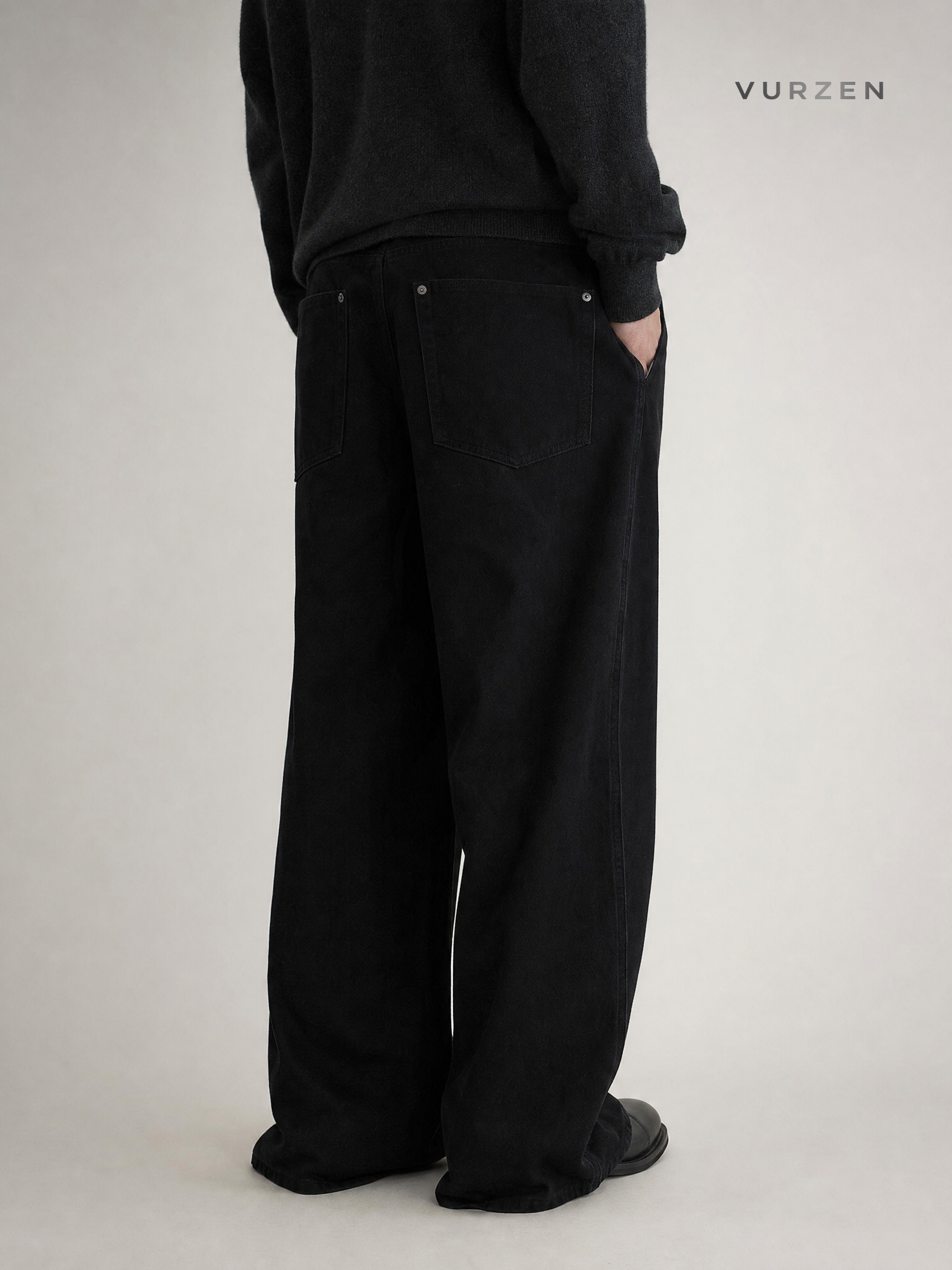 Men’s Straight Leg Washed Cotton Flared Jeans detail
