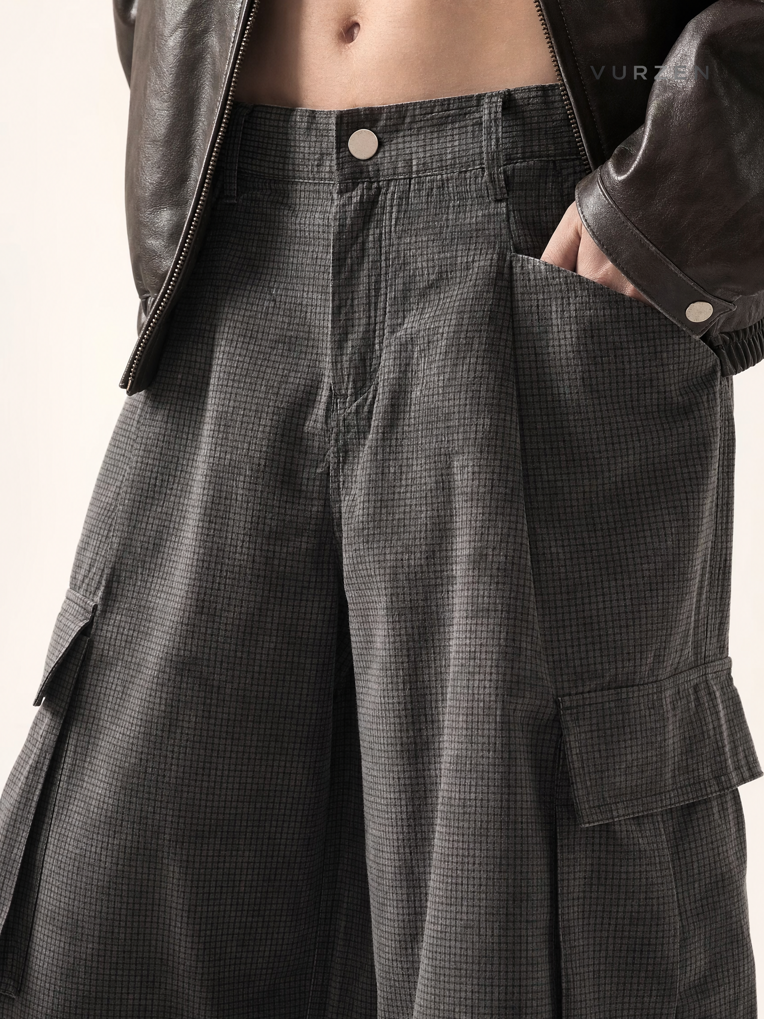 Textured Pleated Multi-Pocket Cargo Pants - Unisex detail