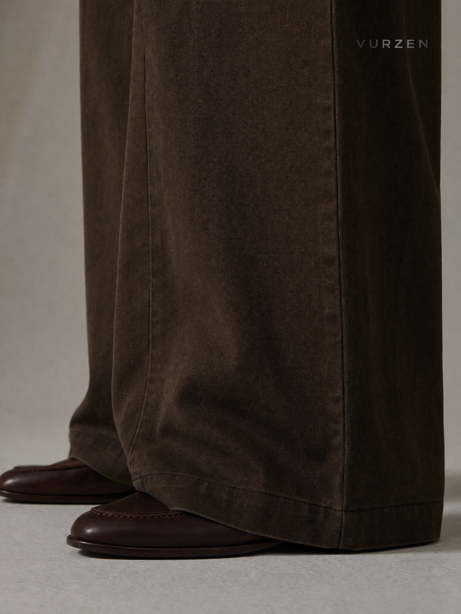 Vintage Wide-Leg Straight Cotton Denim Jeans detail