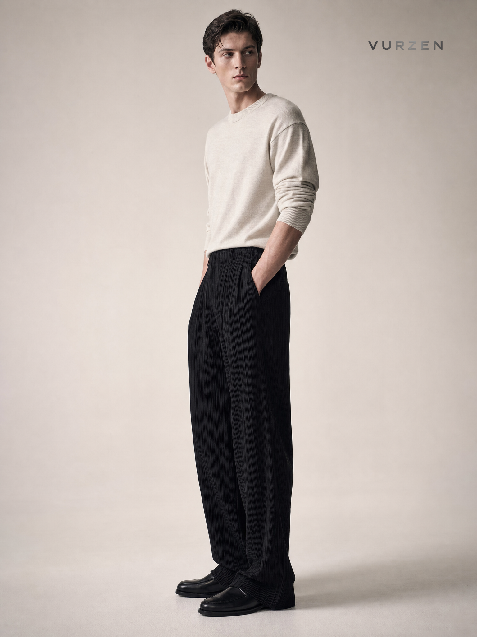 2025 Summer American Vintage Textured Soft Single-Pleat Straight Casual Pants for Men, Loose Wide-Leg Long Trousers in White detail