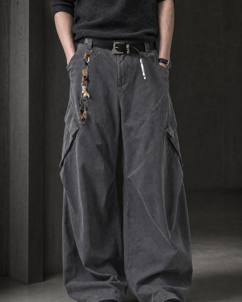 930021148440 pants dark cargo lookbook 01