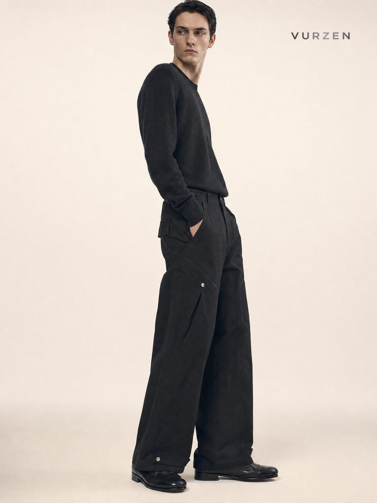 11KN Vintage Straight-Leg Multi-Pocket Cargo Pants detail
