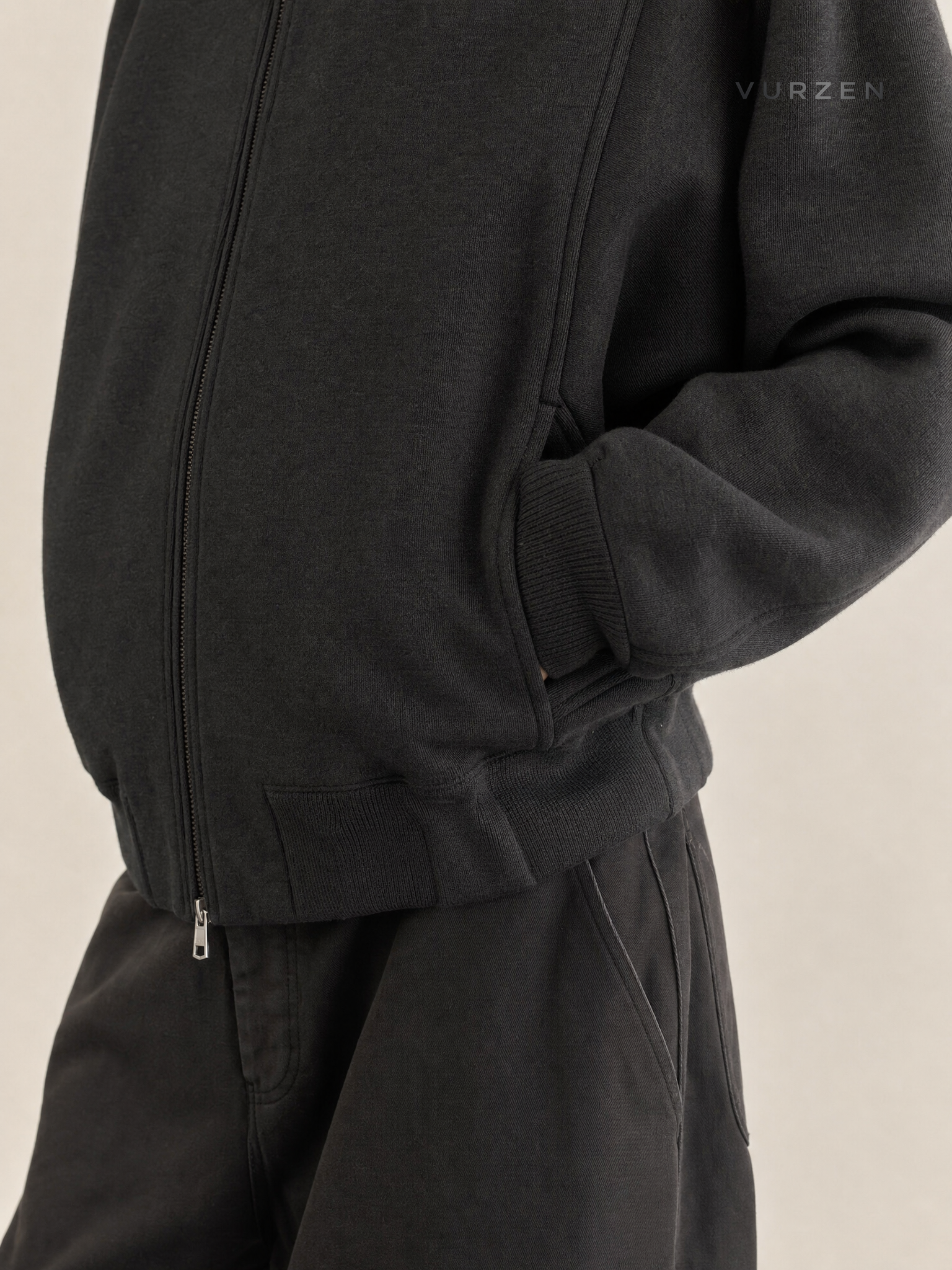 Boxy Fit American Streetwear Hooded Zip-Up Jacket detail