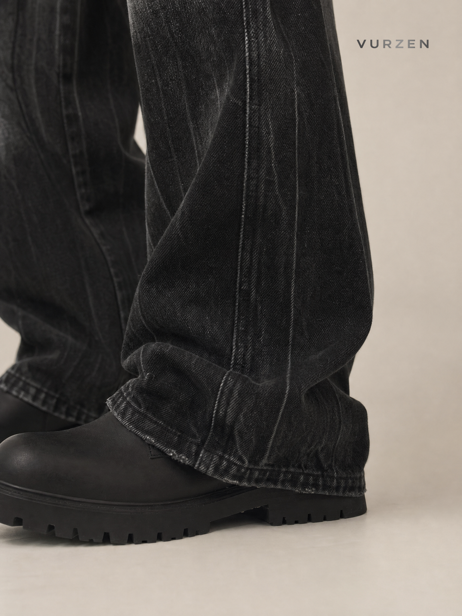 Black Washed Loose Straight-Leg Denim Jeans detail