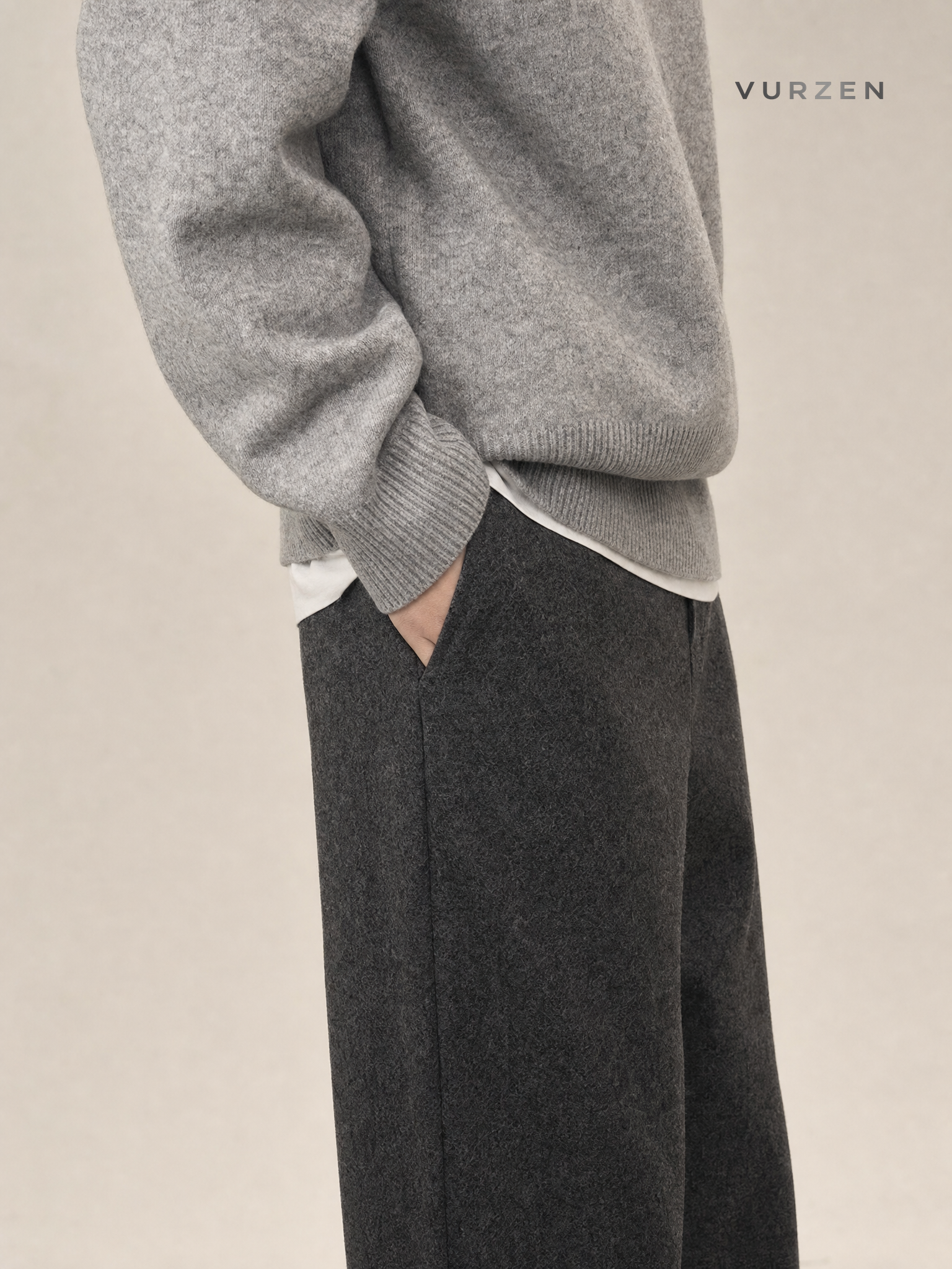 MYQ Mens Korean-Style Collared Pullover Sweater detail